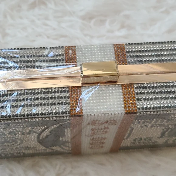 Blinged clutch - Picture 3 of 6